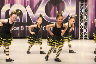 Troupe-Honey-1